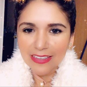 Meet your Posher, Monica